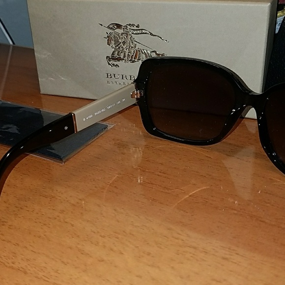 NWT Authentic Womens Burberry Square Sunglasses - Picture 7 of 8